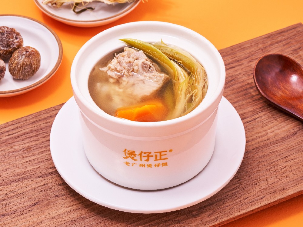 霸王花炖龙骨汤