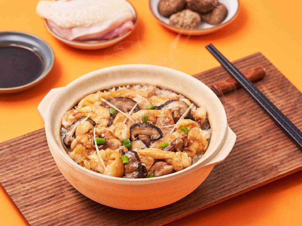 香菇滑鸡煲仔饭